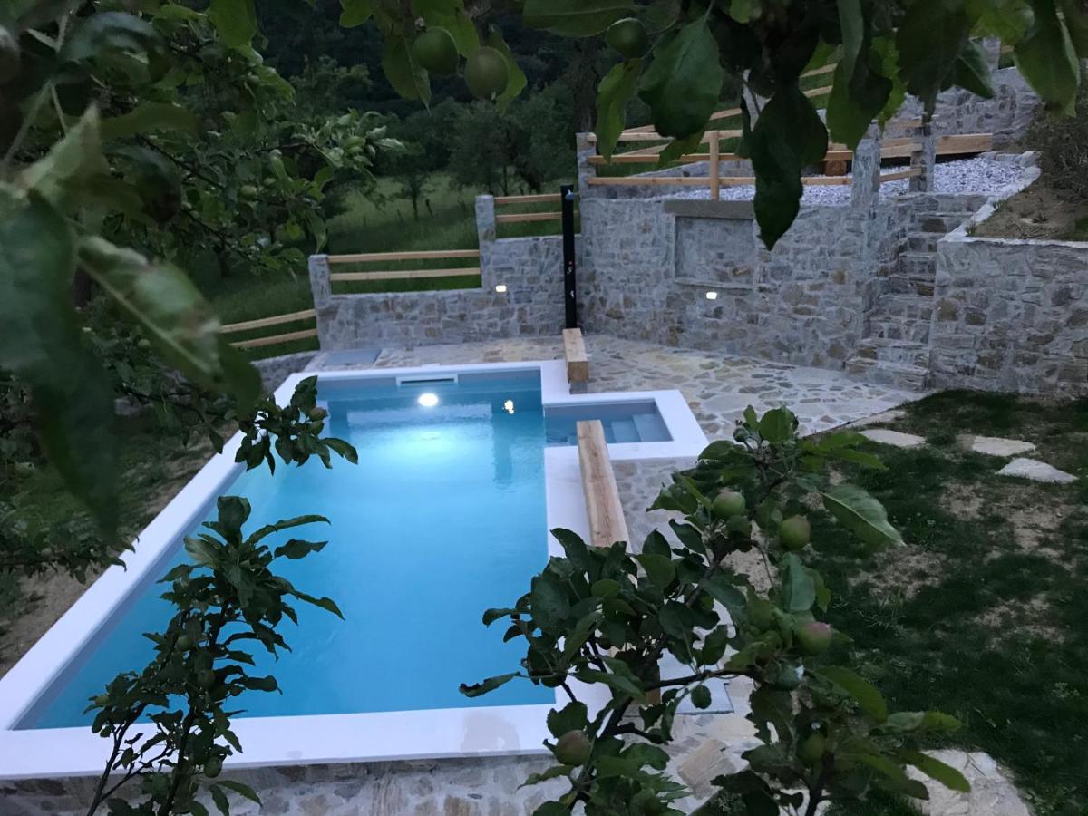 Farmhouse Cvetje โทลมิน ภายนอก รูปภาพ